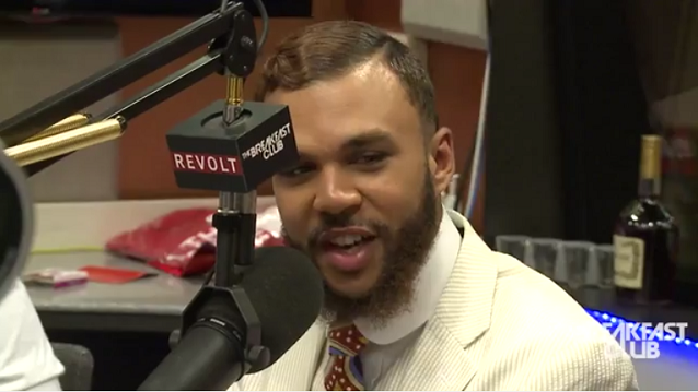 Janelle Monae Shades Iggy Azalea & DJ Mustard's Twitter Rants Over Jidenna's 'Classic Man&#039