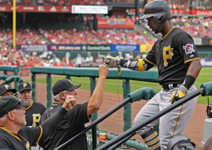 Pirates avoid sweep with big first inning