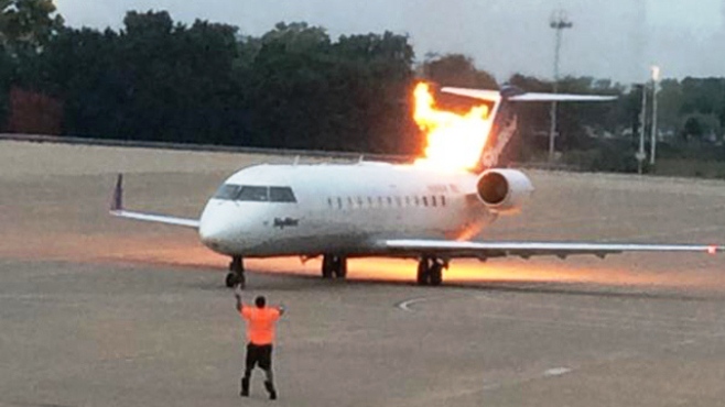 Plane catches fire in Nashville