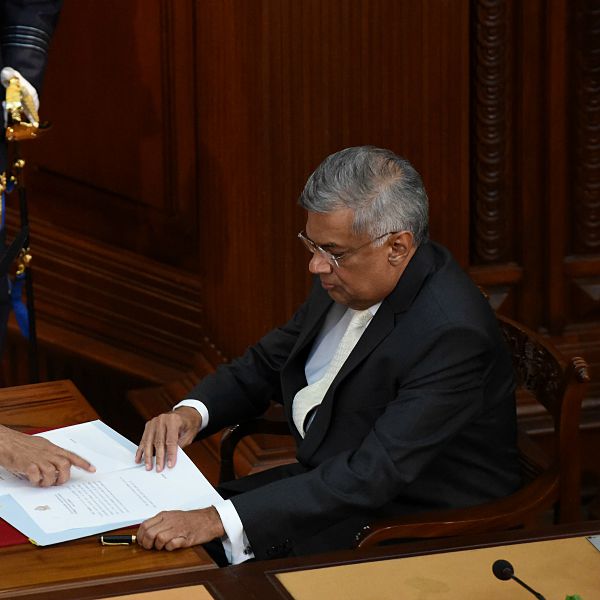 Ranil Wickremesinghe of United National Party sworn in as Sri Lanka's PM