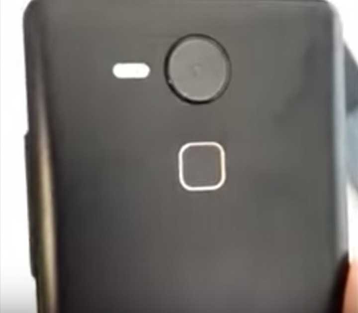 Reportedtly the back of the Nexus 6