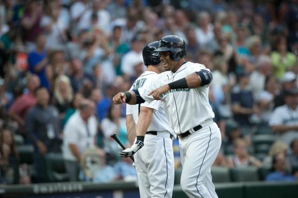 Seattle’s Nelson Cruz misses Wednesday’s game following neck spasms