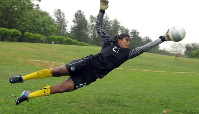 Aditi Chauhan joins West Ham Ladies becomes first Indian woman to play in UK