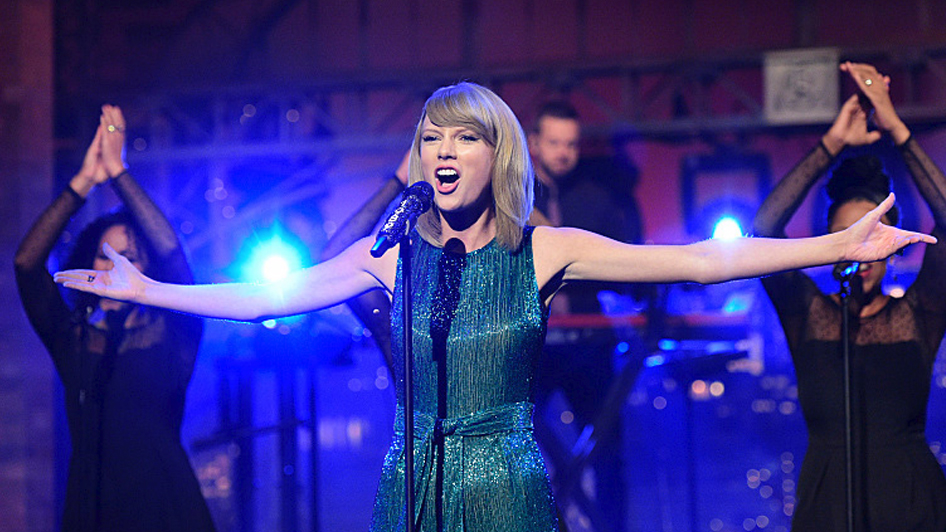 Taylor Swift performs on the CBS Late Show With David Letterman