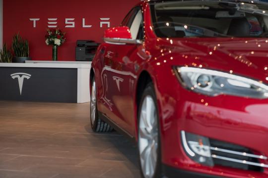 Tesla to Offer $1K Referral Discount on Model S