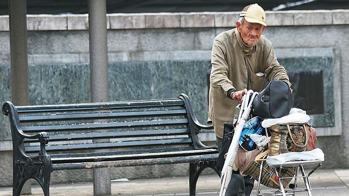 The numbers of people reaching 100 years of age in Japan are increasing.
    
    
                
          
          Show Grid