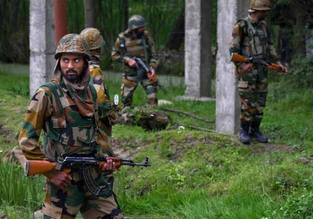 Two guerrillas gunned down in Kashmir