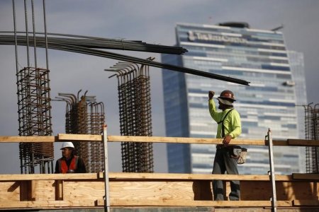 US Construction Spending Rises Much Less Than Expected In June