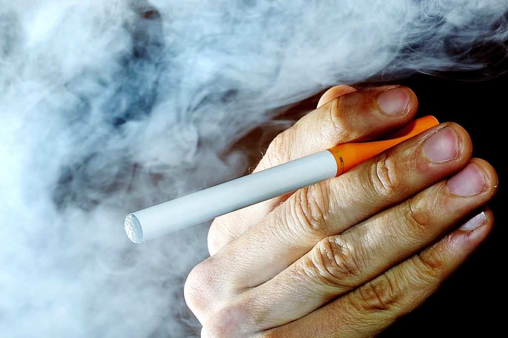 Welsh Lib Dems attack e-cigs proposals