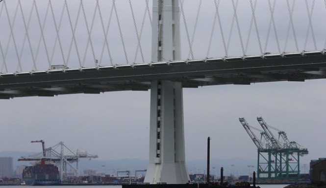 Car Thief jumps from Bay Bridge to avoid arrest