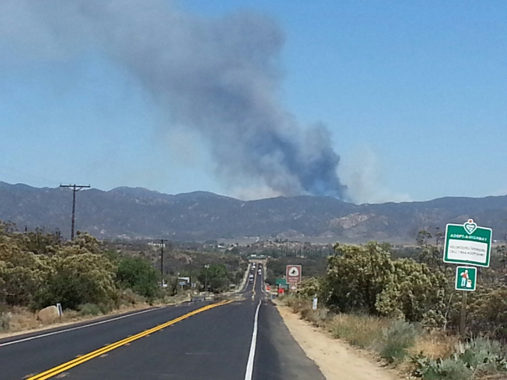 Fire spreading rapidly in Anza; homes evacuated