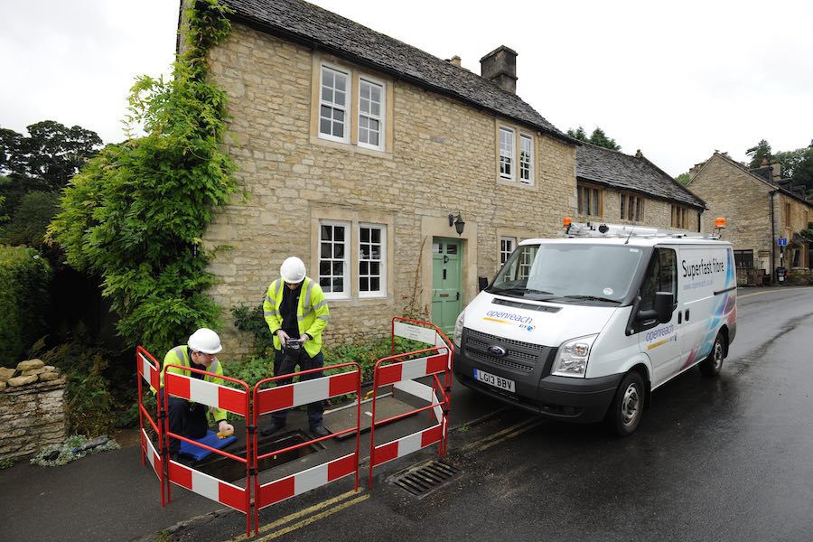 BT engineers connecting homes in Wiltshire and South Gloucestershire. Image BT