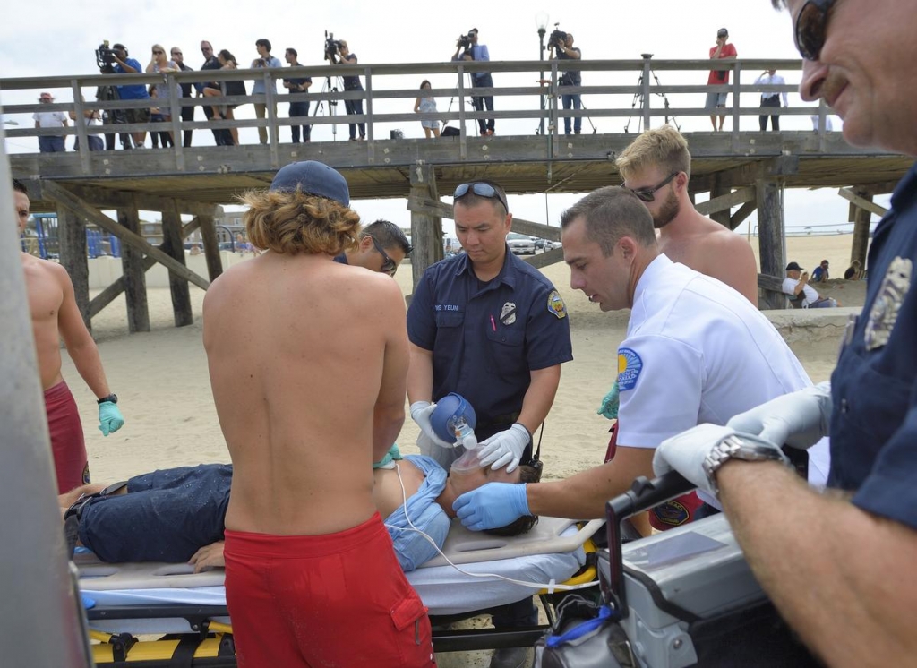 Venice Beach swimmer dies; hazardous conditions forecast for Labor Day weekend