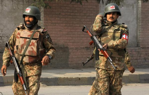 Militants attack air force base in Pakistan