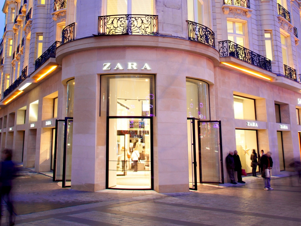 Zara store on the Champs-Élysées