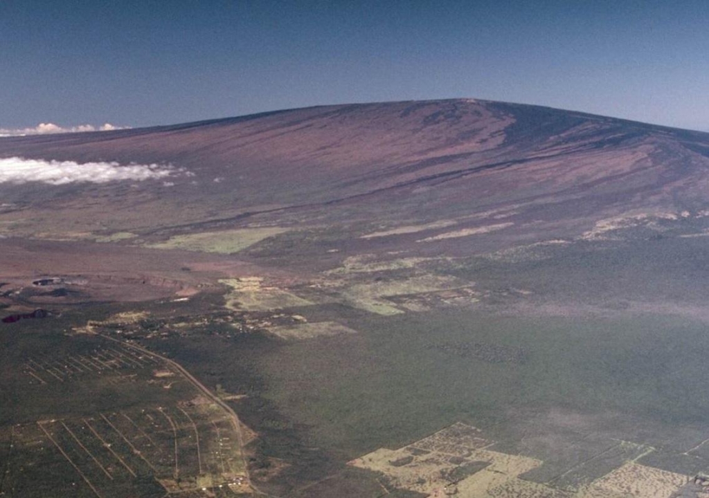 Mauna Loa January 10th 1985  Credit