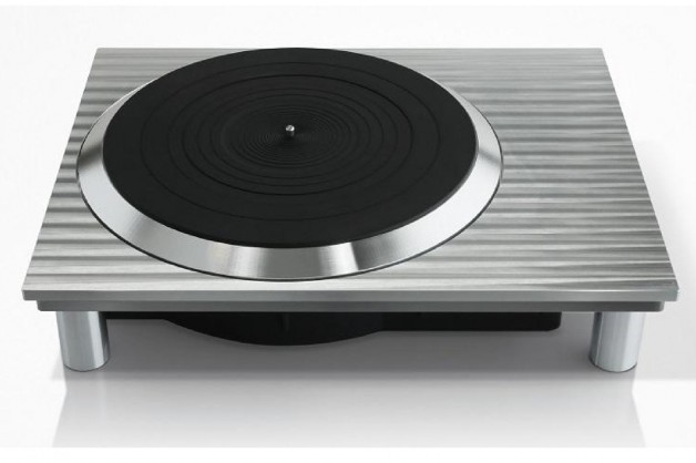 Panasonic Resurrects the Technics Turntable