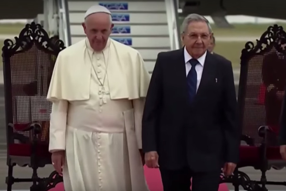 Pope Francis and Cuban leader Raúl Castro in Cuba