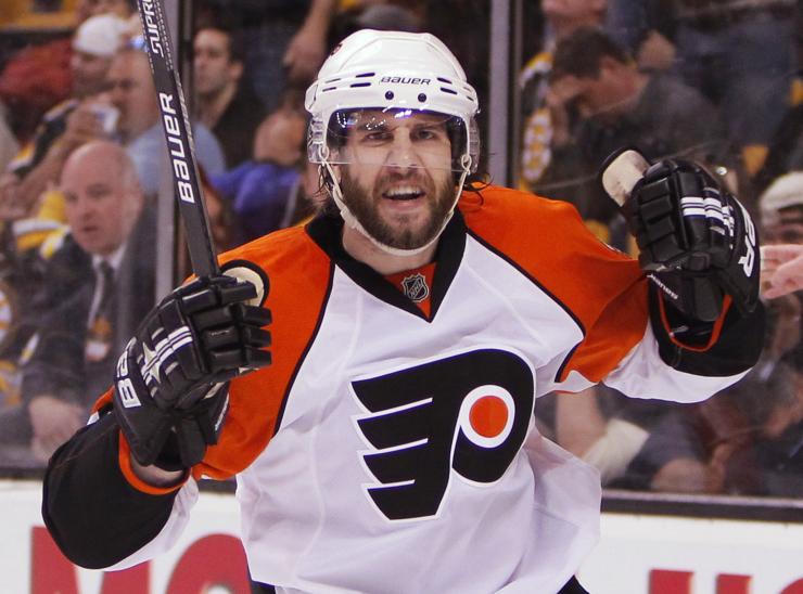 Simon Gagne with the Flyers in 2010