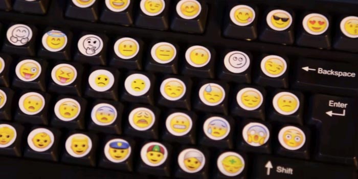 Watch An insane emoji keyboard with over 1000 keys