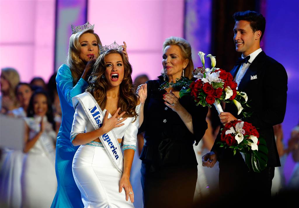 Watch Vanessa Williams FINALLY Receive An Apology From Miss America After 32