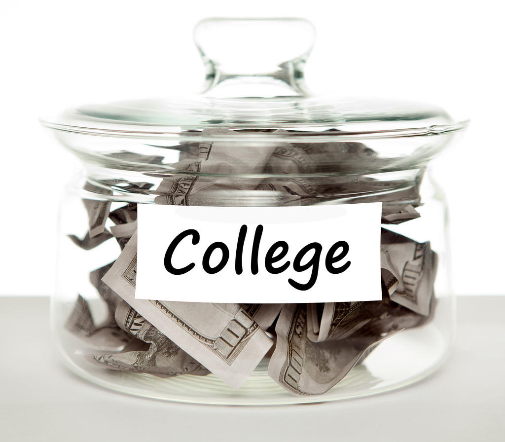 Community colleges probe rising student loan default rates