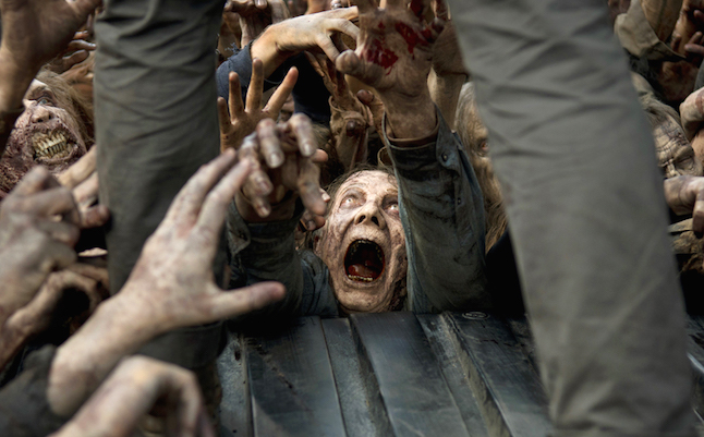 'Walking Dead' EP On Tonight's Cliffhanger, [Spoiler] Coming Back