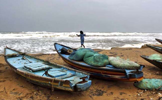 AIADMK Lawmakers Meet Sushma Swaraj Seek Solution to Fishermen Issue