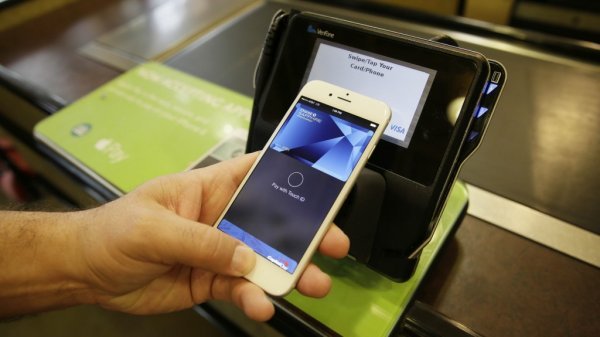 Apple Pay comes to Starbucks KFCs and Chilis