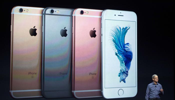 Apple sells record 13mn iPhones in weekend launch