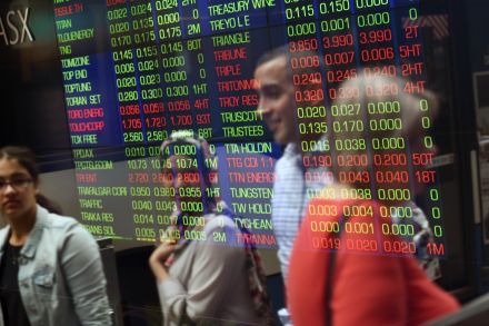 Shares in Asia mixed despite Wall Street lead