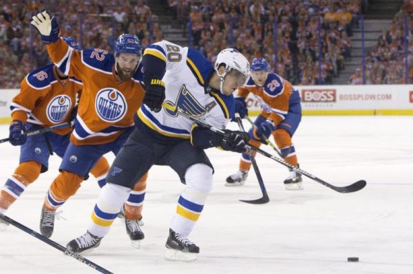 St. Louis Blues Alexander Steen is chased