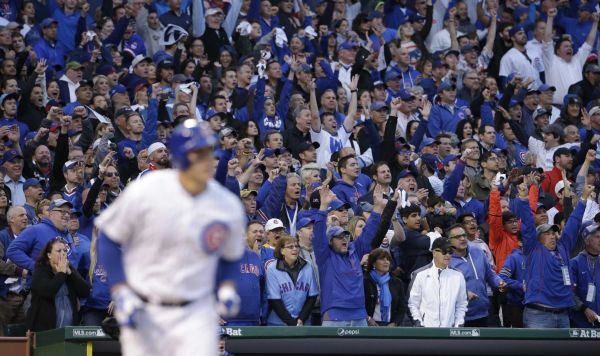 Fans cheer as Chicago Cubs Anthony Rizzo