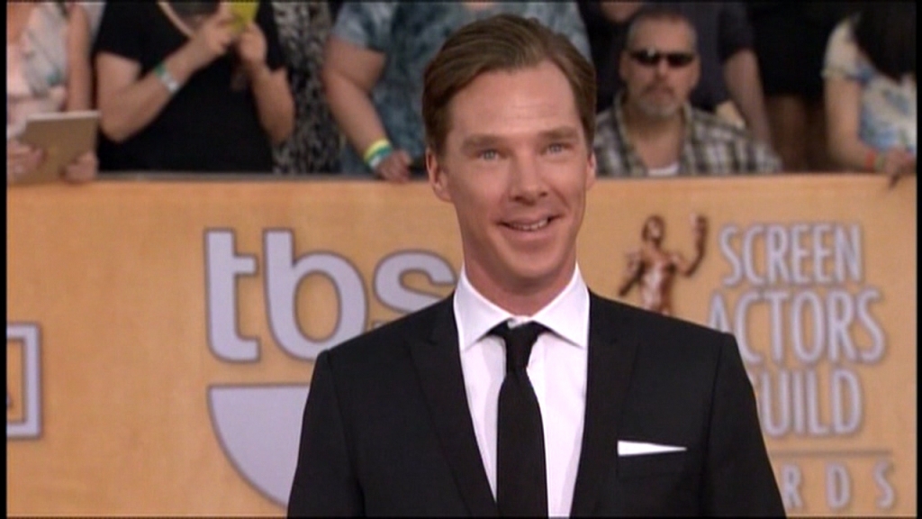 Benedict Cumberbatch considering Bond role?