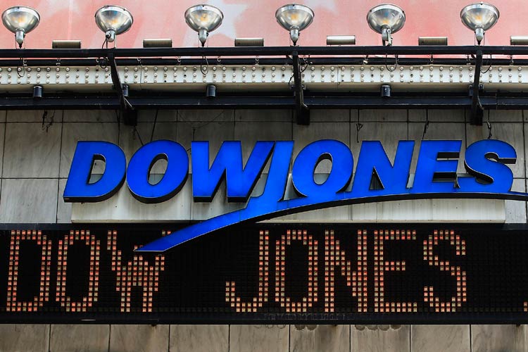 Dow Jones & Co disclosed on Friday a breach of its systems that put payment card and contact information of about 3,500 individuals at risk