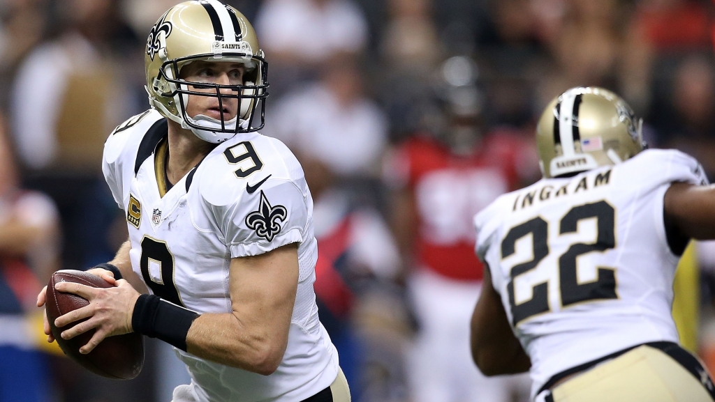 NEW ORLEANS LA- OCTOBER 15 Drew Brees #9 of the New Orleans Saints looks to pass during the third quarter of a game against the Atlanta Falcons at the Mercedes Benz Superdome