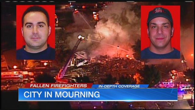 2 firefighters killed after Kansas City building collapses