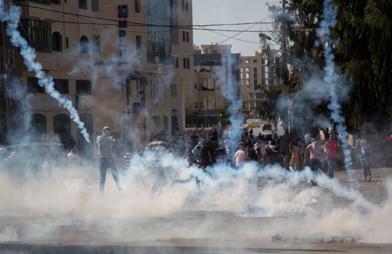 18102015 AP Palestinian protesters