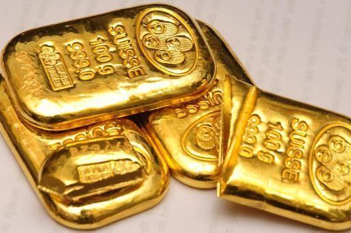 Gold zooms Rs 660, biggest one-day gain this year