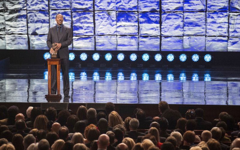 Comedian Eddie Murphy speaks after receiving the Mark Twain prize for Humor at the Kennedy Center in Washingt