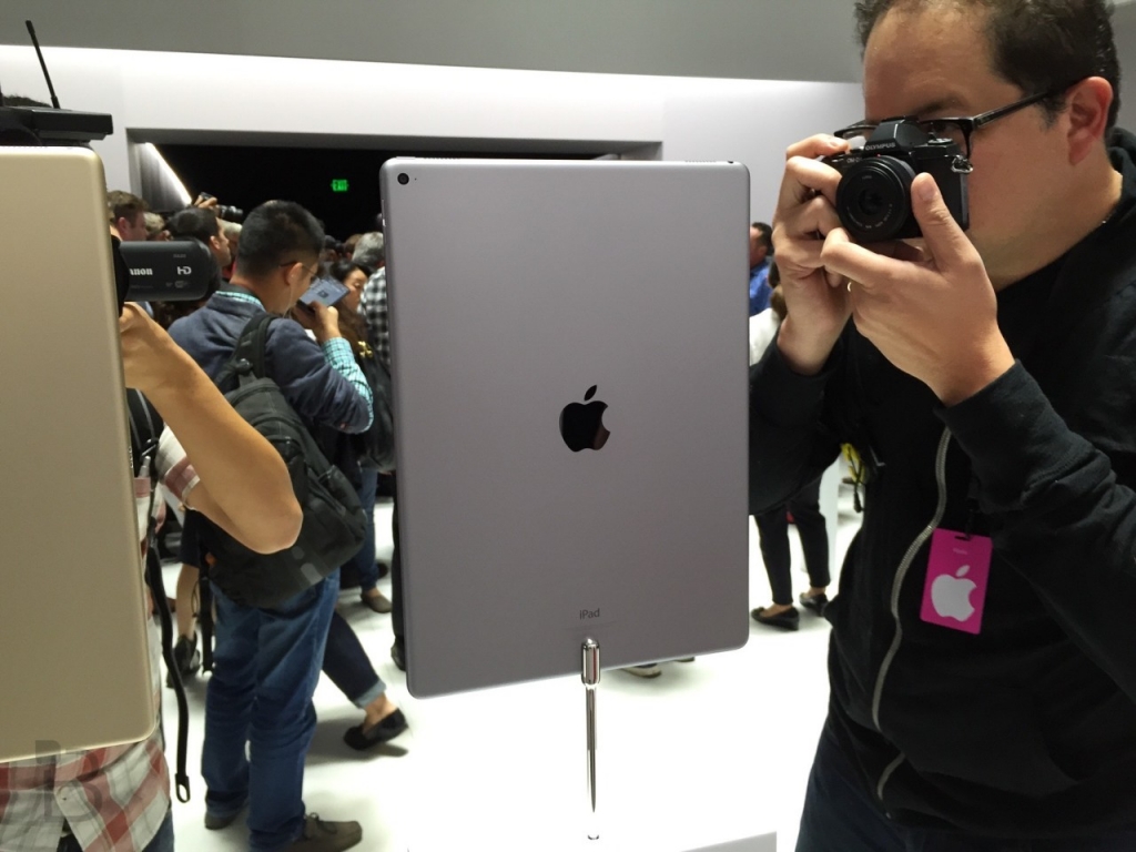 iPad Pro, Smart Keyboard and Pencil release coming first week of November?