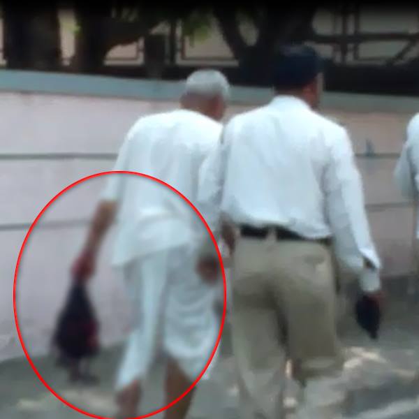 Man beheads wife walks on road with severed head in Pune