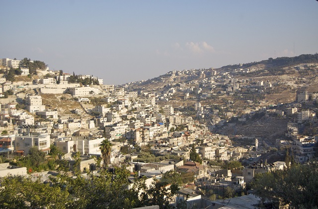 Israel to close off East Jerusalem neighborhoods