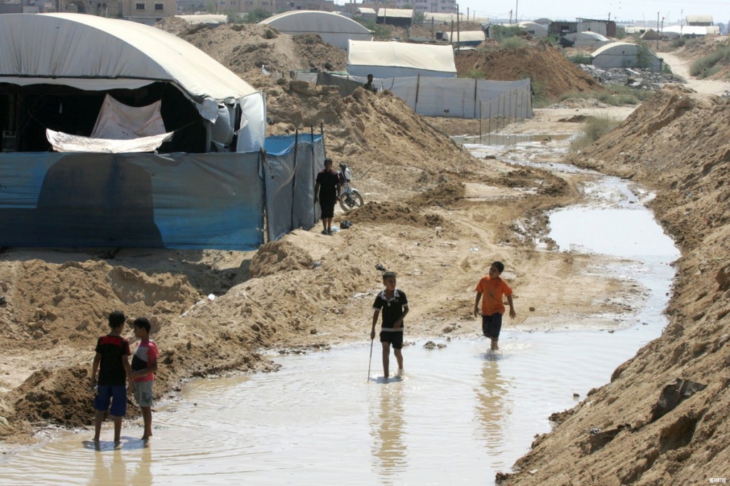 Egyptian forces flooded smuggling tunnels dug beneath the Gaza Egypt border