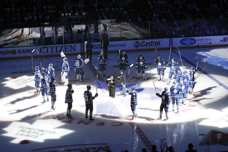 LOOK! LOOK! THEY'RE SALUTING! NOW SHUT UP ABOUT IT FOR THE REST OF THE SEASON- John E. Sokolowski-USA TODAY Sports