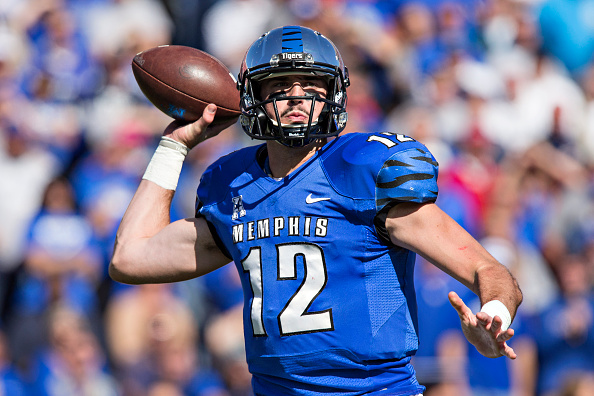 Memphis quarterback Paxton Lynch