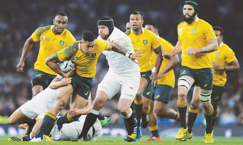 TWICKENHAM Australia’s Israel Folau breaks through the English defence during their Rugby World Cup match at the Twickenham Stadium.—AFP