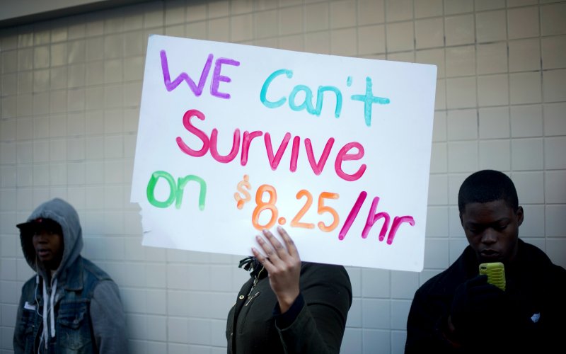 Judge strikes down St. Louis minimum wage law