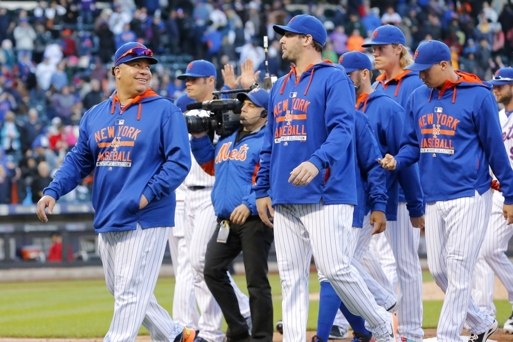 Harvey with Mets teammates after the Oct. 4 season finale