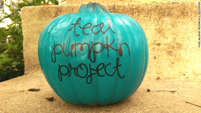 Teal pumpkins make Halloween less scary for kids with food